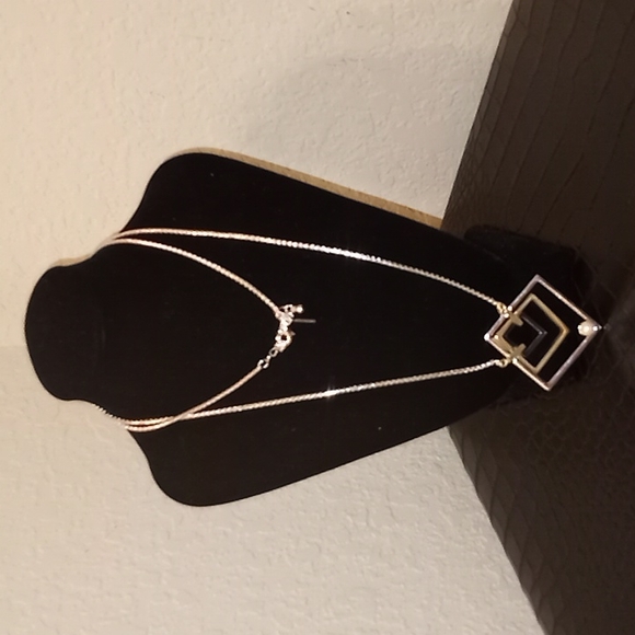 Vantel Pearls Echo Necklace - Picture 13 of 13